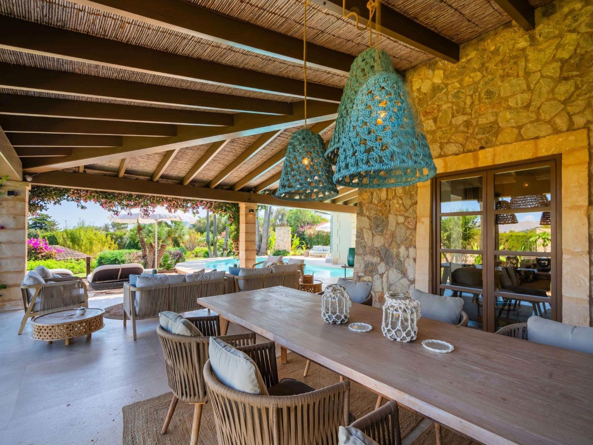 Villa In With Private Jacuzzi Alcúdia